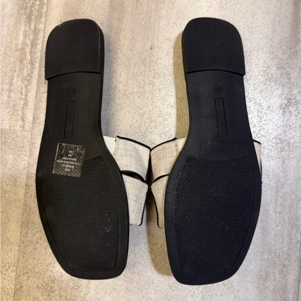 Bandolino Women's Tan Slide‎ Sandals - Picture 3 of 4